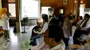 Parenting Komunitas Pencerah Rumah, Nurbaiti Rachmam memberikan materi kepada para orangtua yang hadir dalam acara peluncuran materi pengayaan orangtua dan guru PAUD, Jakarta, Kamis (12/11/2015). (Liputan6.com/Yoppy Renato)