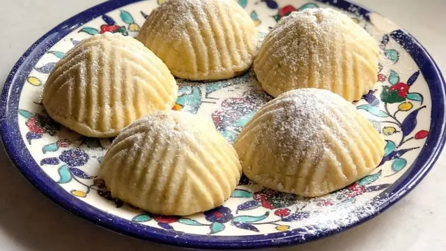 Ma'amoul kudapan buka puasa dari Arab