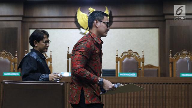 Zumi Zola Bacakan Nota Pembelaan