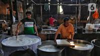 Kementerian Koperasi dan Usaha Kecil Menengah (Kemenkop dan UKM), hingga 21 April 2025, mencatat penyaluran Kredit Usaha Rakyat (KUR) telah menyentuh angka Rp76,49 triliun setara dengan 25,49 persen dari target nasional tahun 2025. (Liputan6.com/Angga Yuniar)