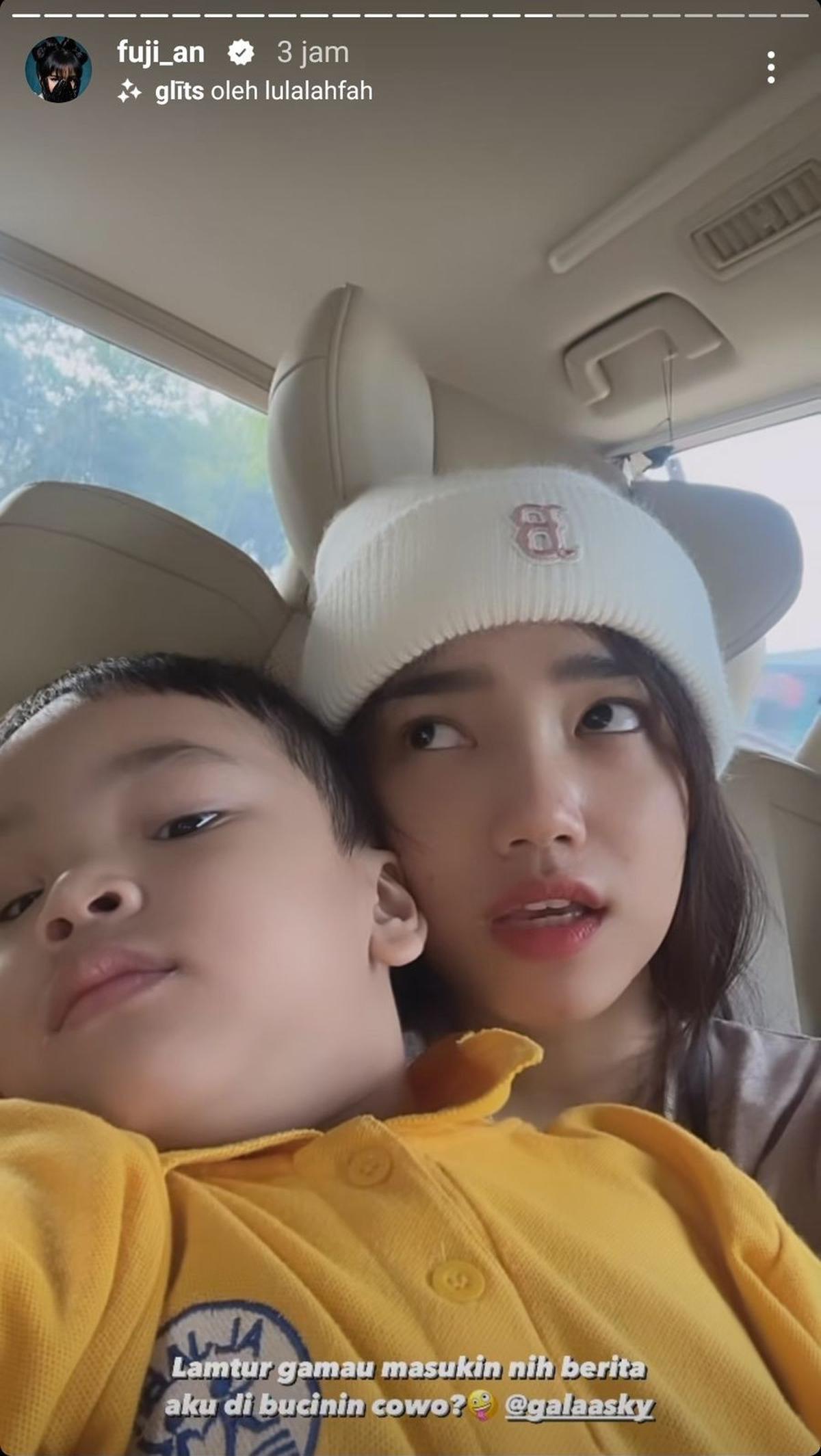Sentilan Fuji untuk Netizen