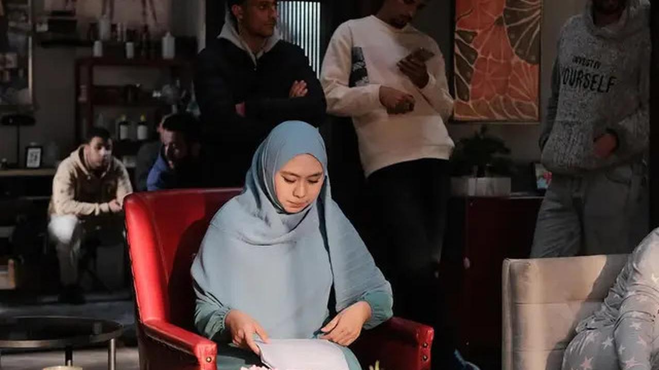 7 Potret Oki Setiana Dewi Main Serial Komedi Mesir, Pakai Bahasa Sunda