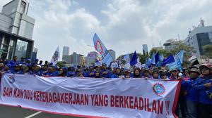 Tolak Pesangon Murah dan Outsourcing, Buruh Siap Demo di 38 Provinsi