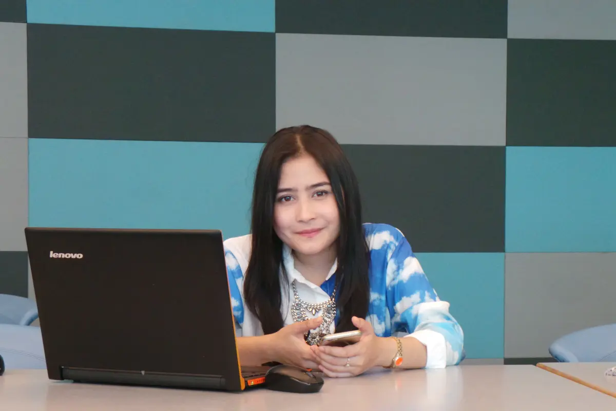 [Bintang] Prilly Latuconsina