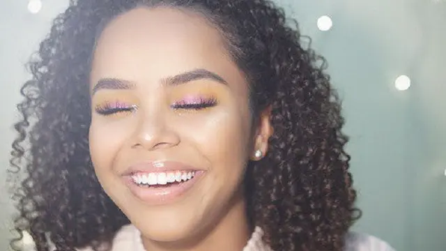 [Bintang] Selain Mengaplikasikan Foundation, Berikut Manfaat Lain Beauty Blender untuk Kecantikan