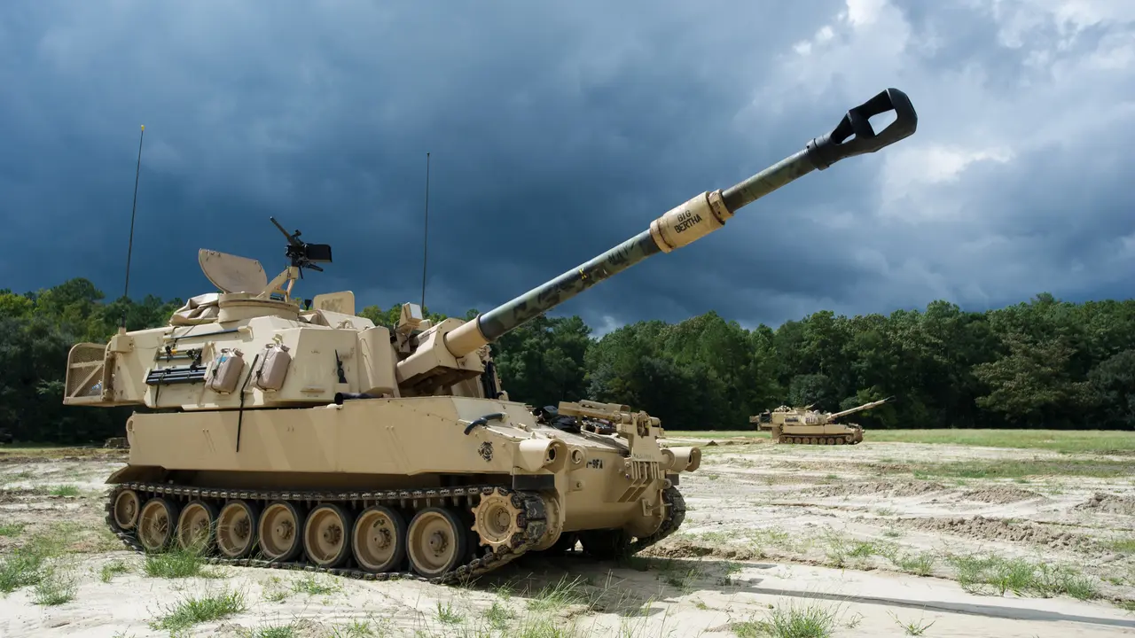 155mm M109A5/A6 self-propelled howitzer system produksi Amerika Serikat (Wikimedia Commons)