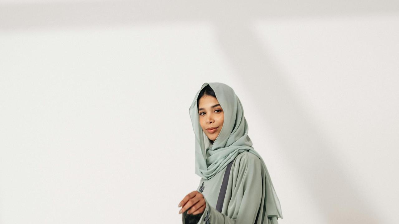 7 Tren Warna Baju Lebaran 2025, dari Natural hingga Bold yang Simpel dan Stylish