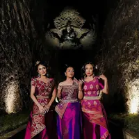 Penampilan memukau Krisdayanti, Ruth Sahanaya, dan Titi DJ dalam acara Wanita Indonesia Mandiri di Garuda Wisnu Kencana (GWK), Bali, benar-benar mencuri perhatian. [@mamauthe/@3divaofficial].