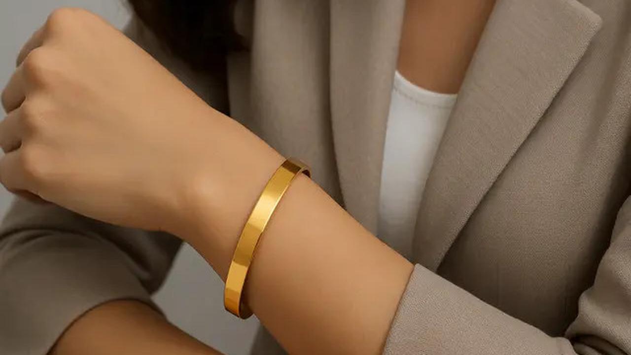 8 Model Gelang Emas Bangle 24 Karat Polos, Cantik untuk Semua Gaya