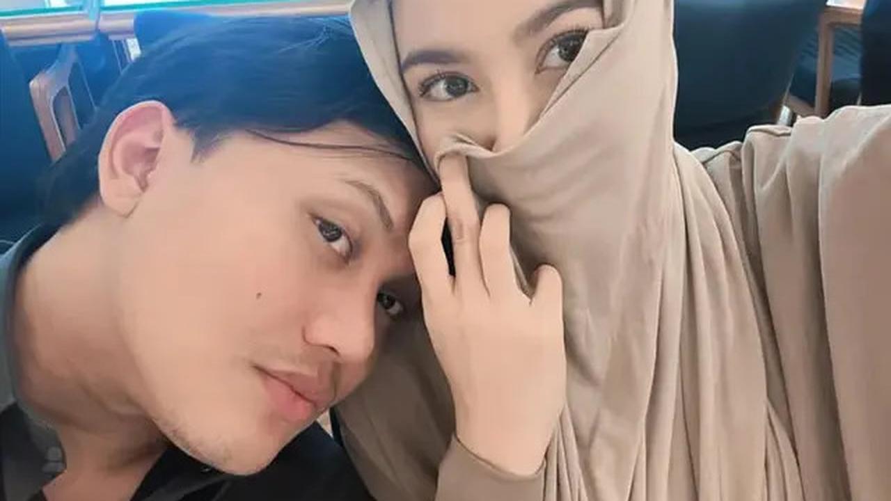 8 Potret Pesona Mahalini Kenakan Hijab saat Umrah, Kehamilan Tak Menjadi Penghalang untuk Beribadah