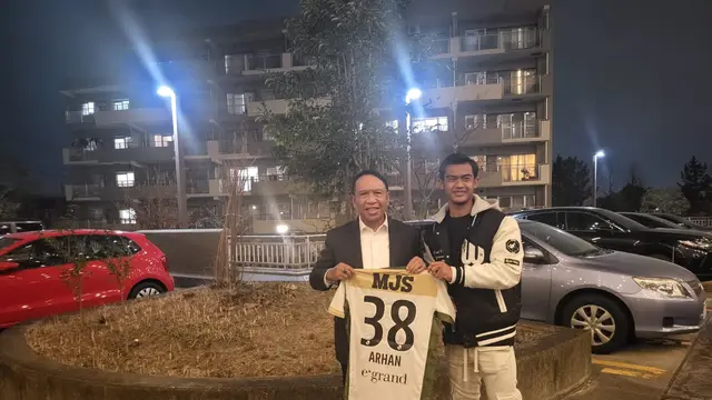 FOTO Menpora dan Pratama Arhan