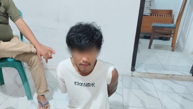 Preman Lampung Cekoki Tuak ke Dua Pelajar, Rampas Handphone dan Motor