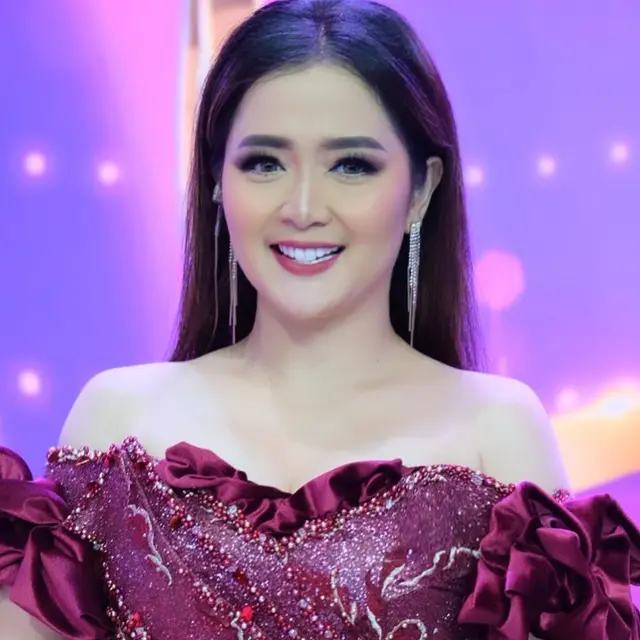 [Fimela] Vega Darwanti