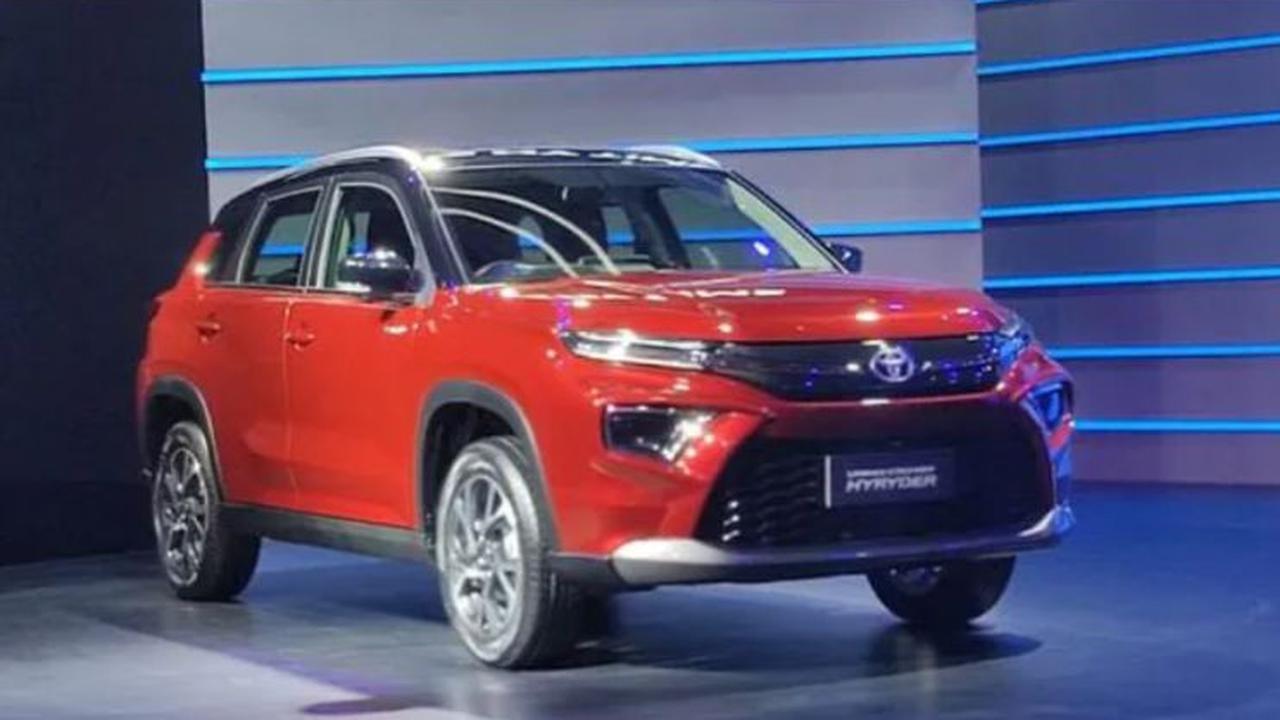 Toyota Hyryder Resmi Meluncur (Hindustantimes)