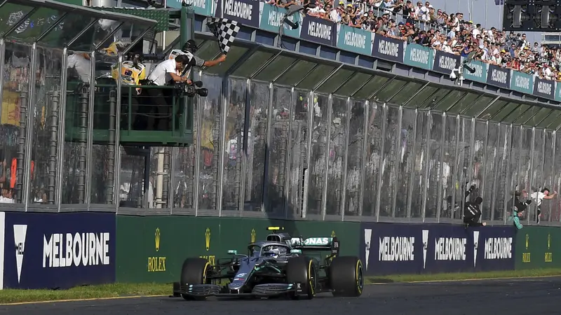 Pembalap Mercedes, Valtteri Bottas, sukses memenangi balapan seri pertama Formula 1 Grand Prix Australia di Sirkuit Melbourne