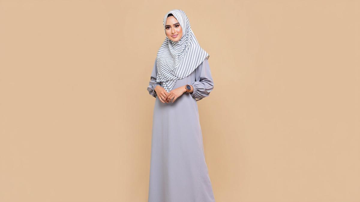 5 Rekomendasi Gamis Polos Simple dan Modis, Digunakan untuk Berbagai Keperluan