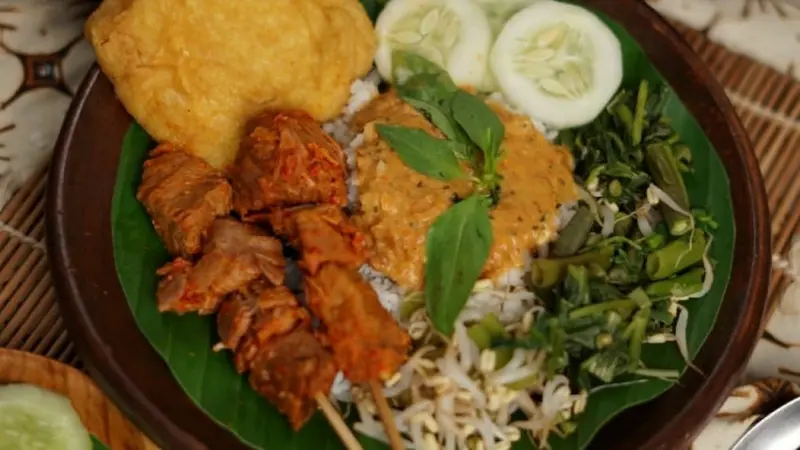 Rekomendasi 5 Warung Nasi Pecel di Malang dengan Varian Khas Jawa Timur