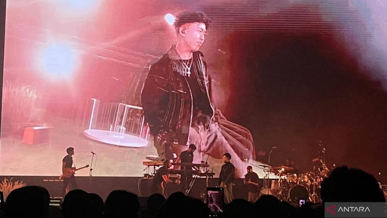 Rich Brian Guncang Jakarta di Konser “Where Is My Head?”, Jadi Pembuka Tur Dunia