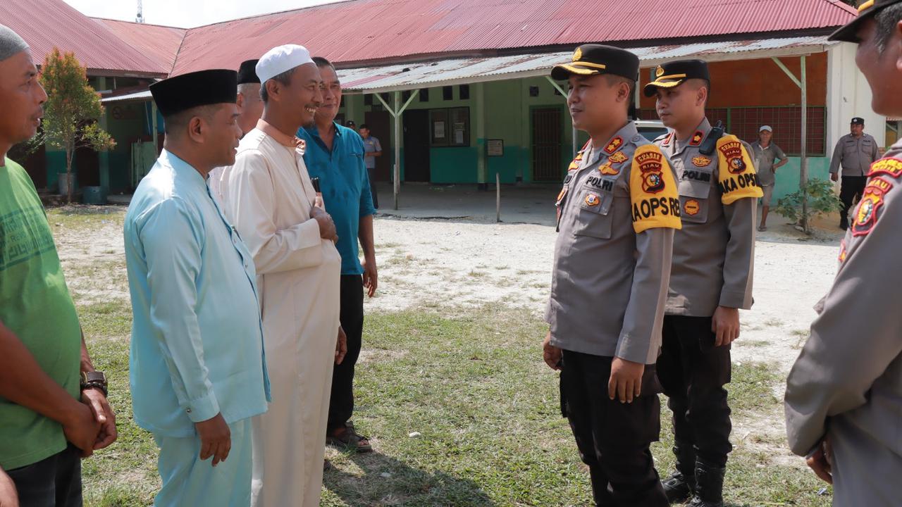 Aksi Perwira Polisi Datangi Warga, Tidak Henti Ajak Redam Potensi Konflik Pilkada