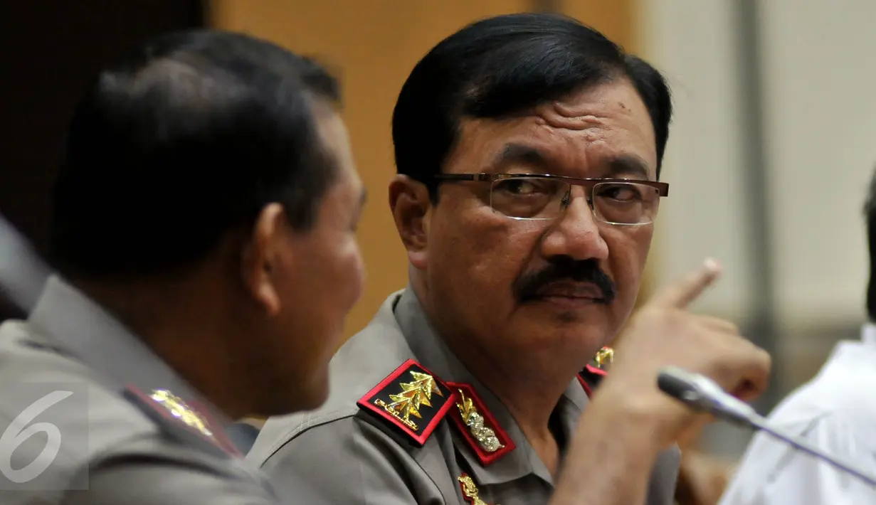 Wakapolri Komjen Pol Budi Gunawan saat mengikuti Rapat Kerja dengan Komisi III DPR RI di Kompleks Parlemen, Jakarta, Senin (25/1). Rapat tersebut membahas soal anggaran 2016 serta evaluasi kinerja kepolisian. (Liputan6.com/Johan Tallo)