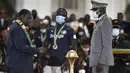 Atas perhatian dan dedikasinya terhadap kampung halamannya, namanya akan dijadikan sebagai nama stadion di kota Sedhiou, sebuah kota di barat daya Senegal. Hal ini tak lepas dari keberhasilan Sadio Mane merebut Piala Afrika 2021 untuk kali pertama bagi Senegal. (AFP/Seyllou)