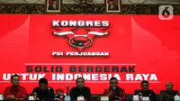 Sekjen PDIP Hasto Kristiyanto (ketiga kiri) memberikan keterangan dalam konferensi pers di Jakarta, Rabu (8/1/2020). PDIP bakal menggelar Rapat Kerja Nasional I sekaligus HUT Ke-47 partai di JIExpo, Kemayoran, Jakarta Pusat pada 10-12 Januari 2020. (Liputan6.com/Johan Tallo)