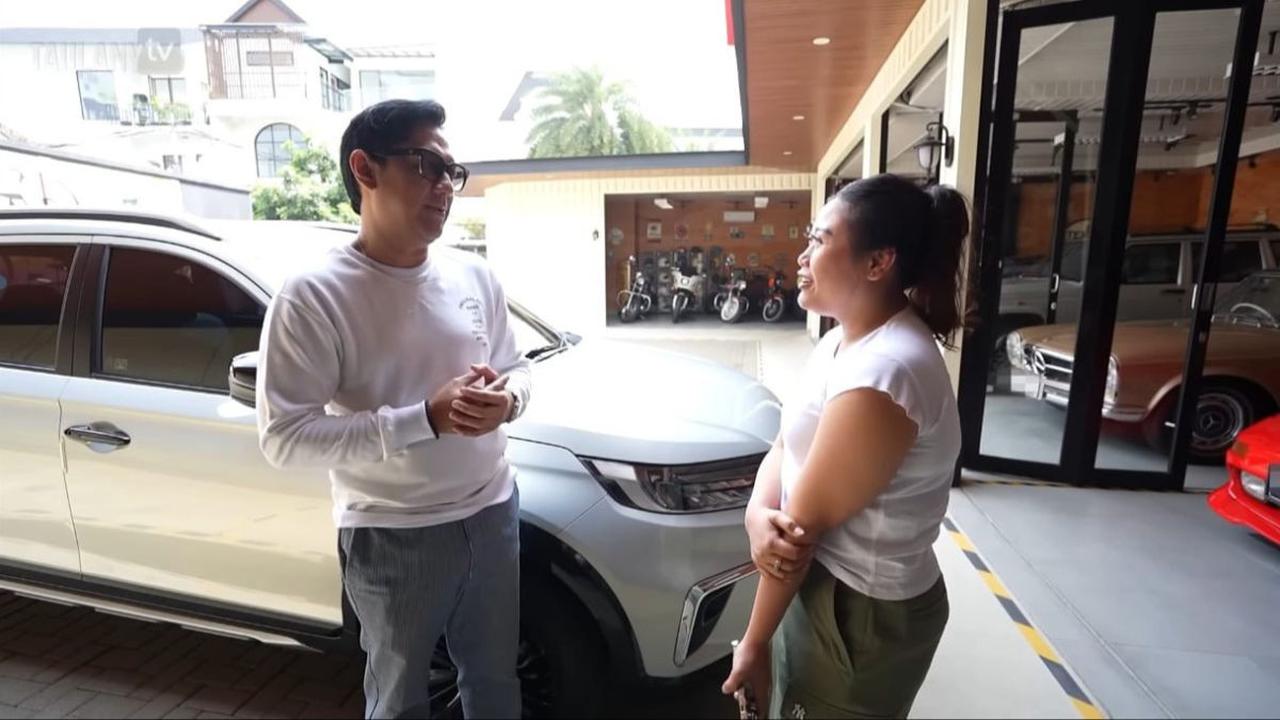 Andre Taulany Melongo Melihat Mobil Baru Boiyen 'Gue Senang Kalau Beli Sesuatu Hasil Keringet Sendiri