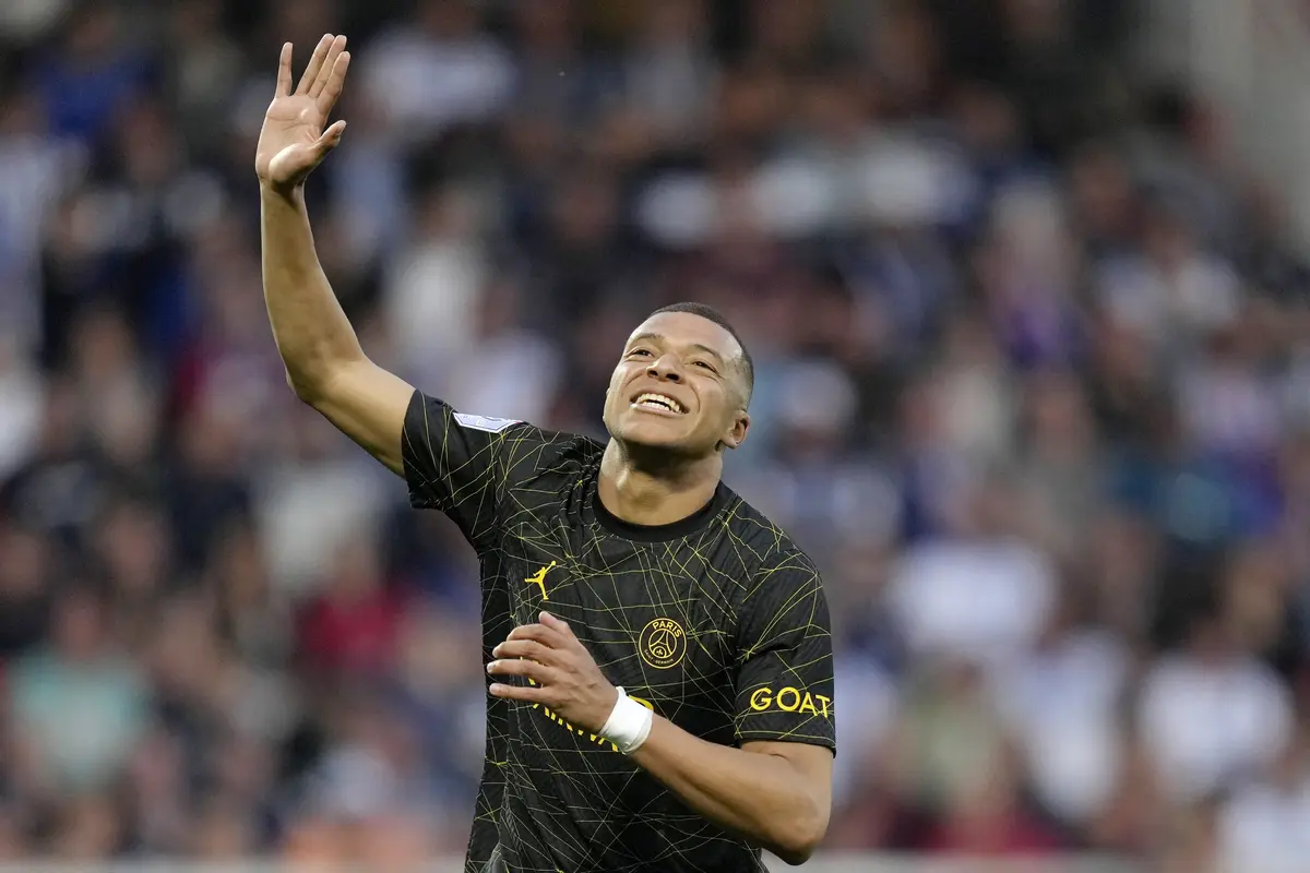 Foto: Aksi Kylian Mbappe Cetak Brace Apik Dalam Waktu 8 Menit, PSG Jinakkan Auxerre di Liga Prancis