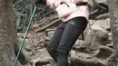 Lewat momen olahraga itu, Irish Bella sering dipuji tubuhnya yang semakin langsing. Diet olahraga yang ia jalani terbilang sukses. Namun kini Irish Bella sudah jarang melakukan olahraga dan fokus mengurus kedua anak.(Liputan6.com /IG/@_irisbella_)