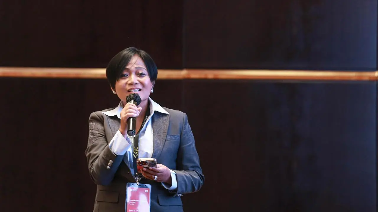 Aktivis senior Eva Kusuma Sundari menyatakan bahwa proses legislasi saat ini tertahan karena DPR masih menunggu respons resmi dari pemerintah.