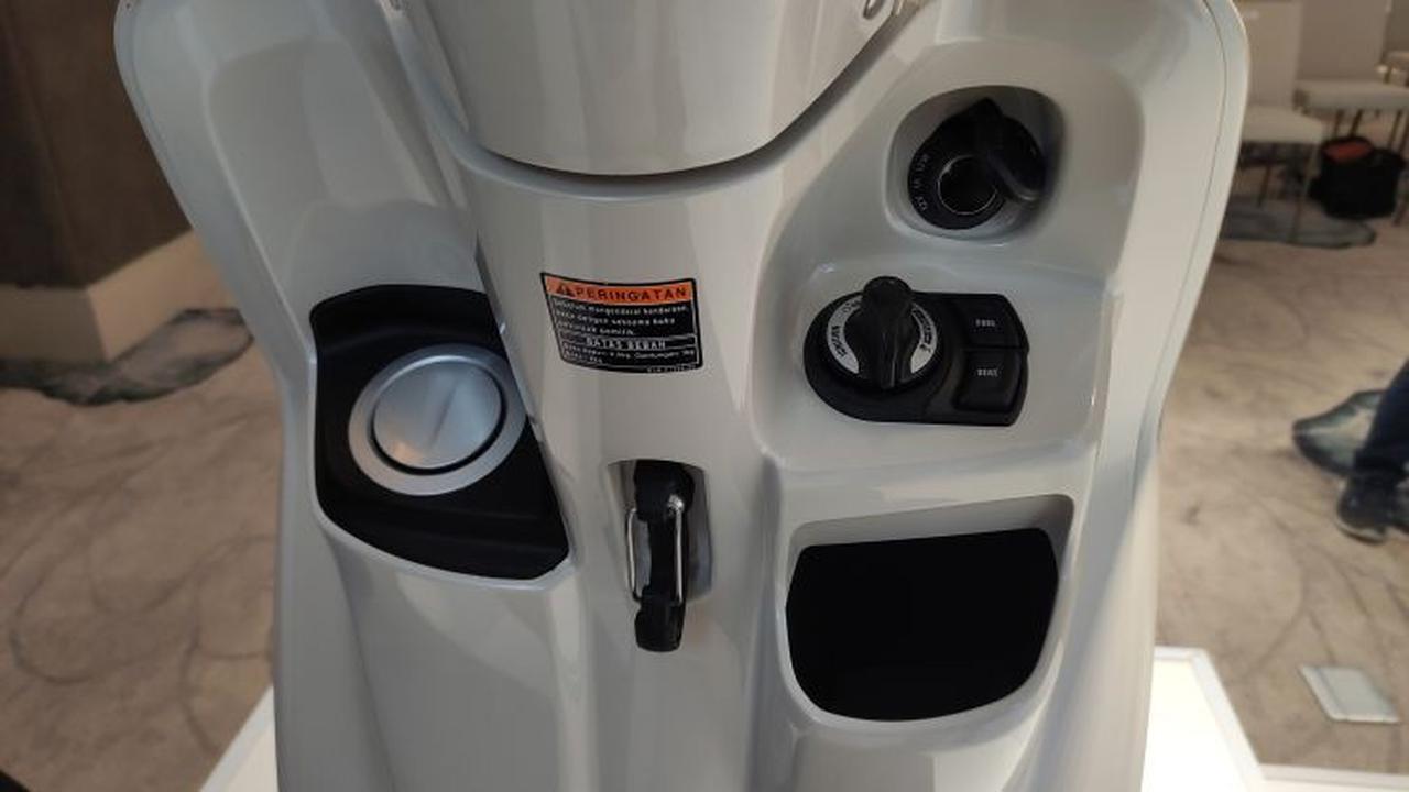 Yamaha Grand Filano Hybrid-Connected