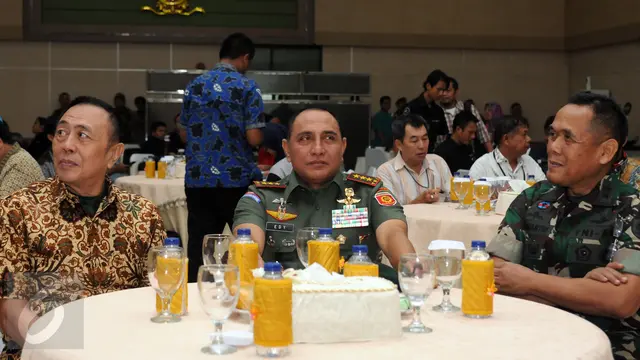 20160830-Pangkostrad Letjen Edy Rahmayadi Nyatakan Siap Pimpin PSSI-Jakarta