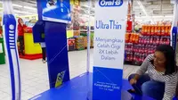 Cuma modal sikat gigi mereka bisa meraih hadiah dari Oral-B UltraThin dengan main games seru dan berhasil taklukin rintangan Bristle Maze.