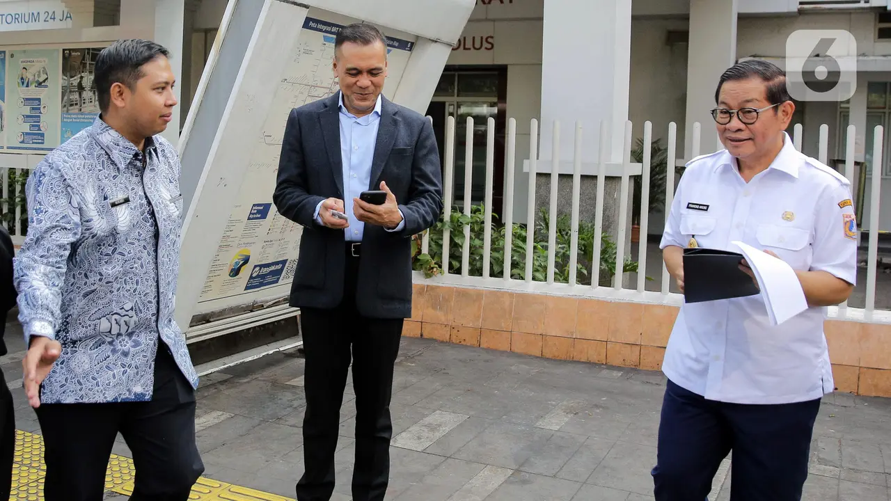 Rabu Pertama Kebijakan ASN Jakarta Gunakan Transportasi Umum, Pramono Anung Beri Contoh