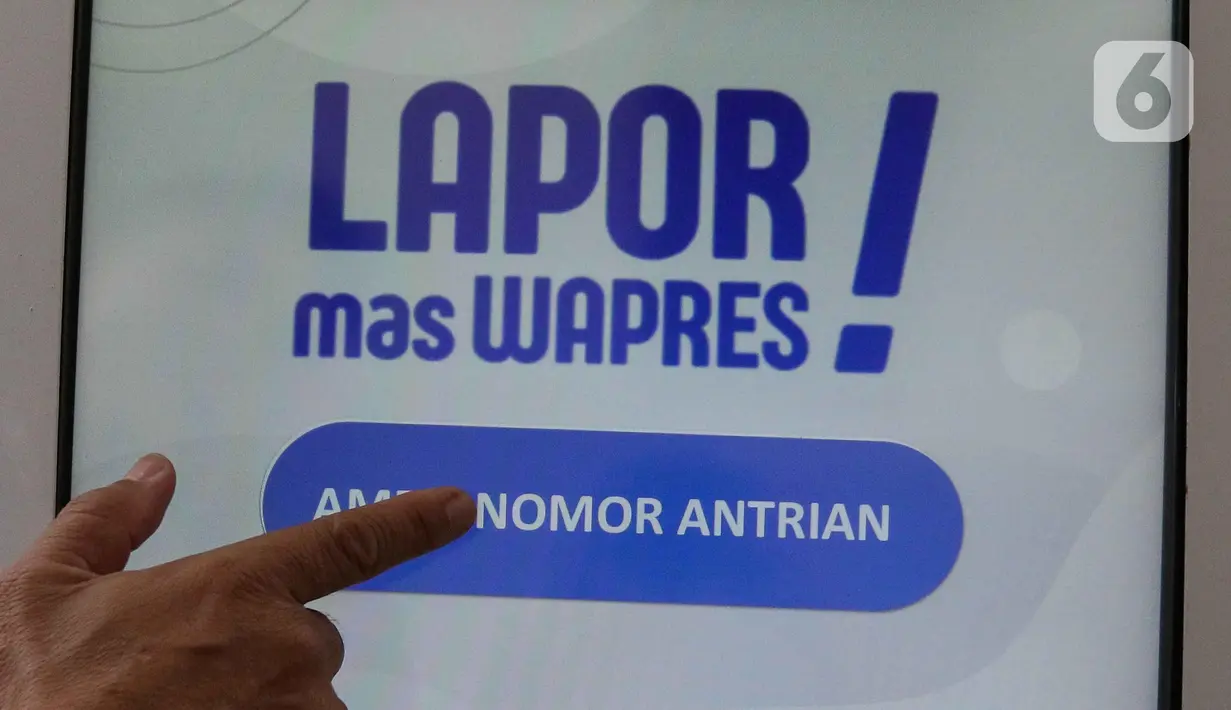 Layanan lapor 'Lapor Mas Wapres' dilakukan secara langsung di Istana Wakil Presiden Republik Indonesia yang dibuka setiap hari Senin hingga Jumat mulai jam 08.00 hingga 14.00 WIB. (Liputan6.com/Herman Zakharia)