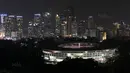 Suasana malam Stadion Utama Gelora Bung Karno, Jakarta, (12/9/2017). Stadion Utama GBK dan kawasan olah raga senayan bersolek menyambut ASIAN Games 2018. (Bola.com/Nicklas Hanoatubun) 