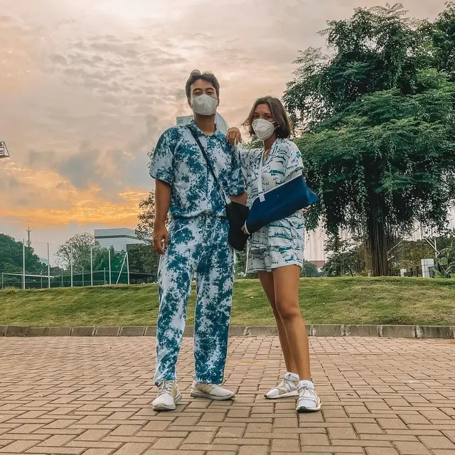 Vidi Aldiano Lamar Sheila Dara Aisha saat Ulang Tahun, Ini 7 Potret Kemesraaanya
