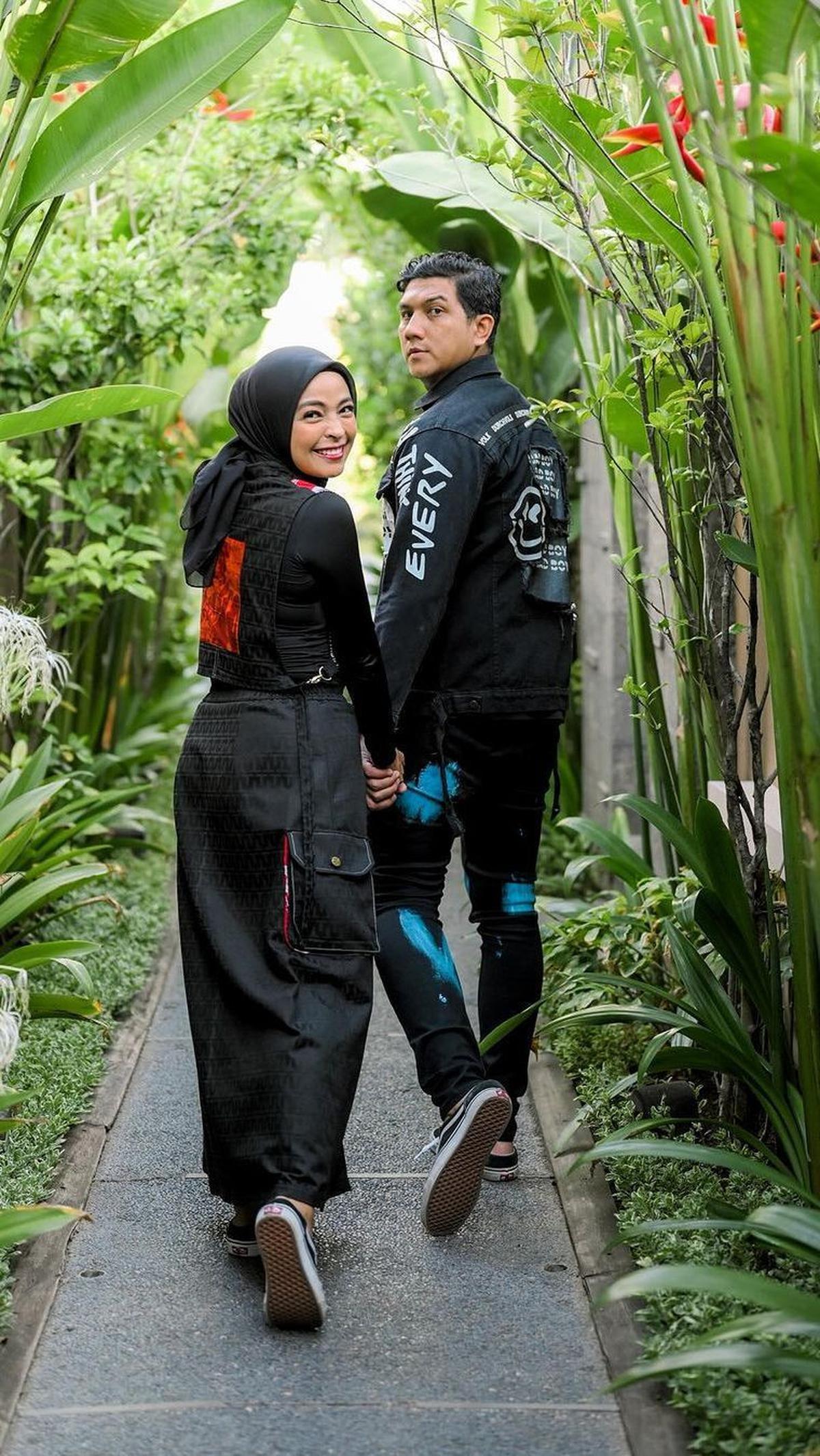 Tantri Kotak juga mengikuti jalan Tukul untuk membangun kos-kosan. Jika Tukul sudah memiliki 200 kamar, antri baru mencoba membangun 8 kamar kos di Jogja dan melengkapi fasilitasnya layaknya kos eksklusif.