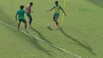 Penyerang Timnas Indonesia U-23, Lerby Eliandri (kanan) berusaha melewati adangan Evan Dimas saat berlatih di Lapangan ABC, Senayan,  (24/4/2018). Timnas akan mengikuti turnamen PSSI Anniversary 27 April-3 Mei 2018. (Bola.com/Nicklas Hanoatubun)