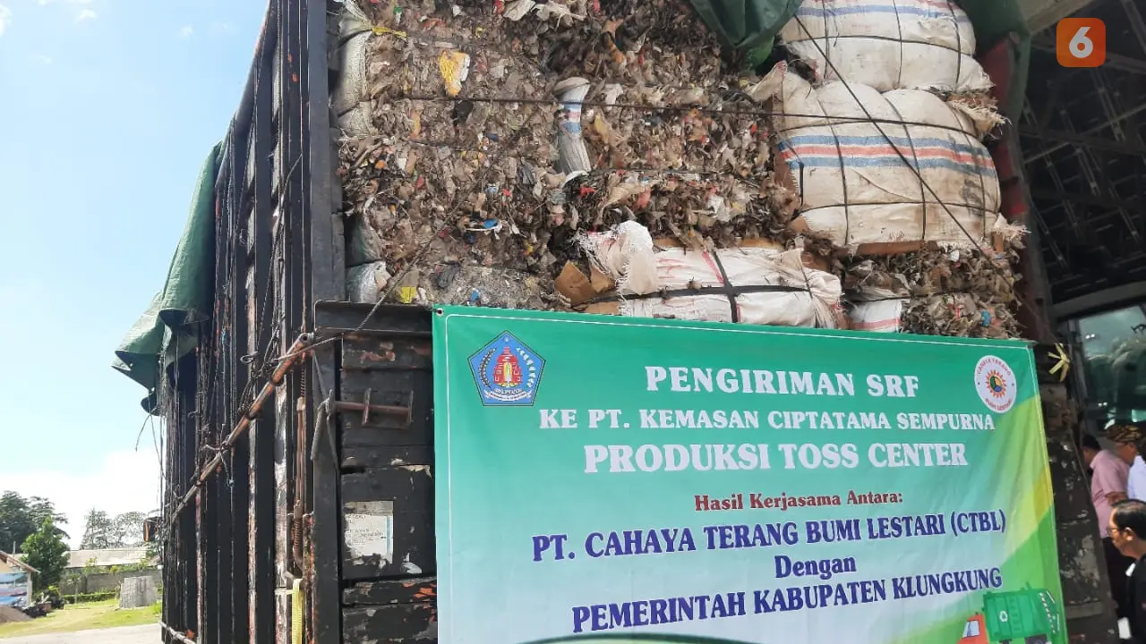 Klungklung Kirim 17 Ton Sampah Residu untuk Bahan Bakar ke Pasuruan Jawa Timur