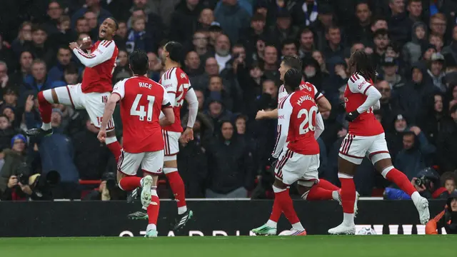 Pemain Arsenal Ezri Konsa