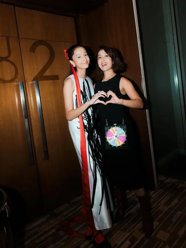 Calon Aktris Sukses, 6 Potret Widuri Bergaya ala Coquette Girl di Gala Premiere Siksa Kubur