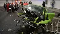 Lamborghini dan Ferrari ringsek di Beijing akibat ulah pengendara muda yang ugal-ugalan. Bahkan, keduanya harus mendekam di penjara (Foto: BBC). 