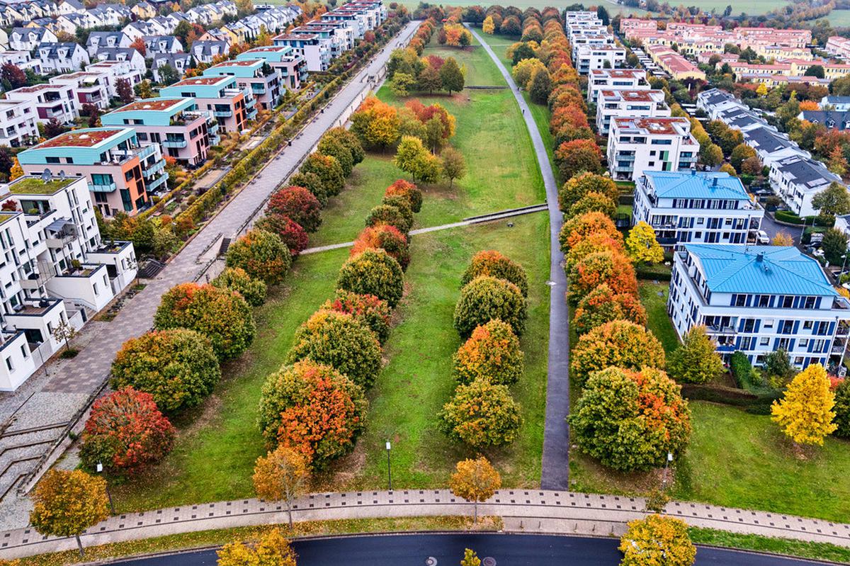 Warna-Warni Musim Gugur Hiasi Taman di Frankfurt