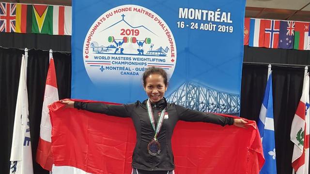 Srikandi wanita yang panggilan akrabnya, Sari, wanita kelahiran Pakpak, Dairi, Sumatera Utara,17 Juni 1971, berhasil menjuarai kejuaraan World Masters Weightlifting Championship 2019 di Montreal, Kanada untuk kategori kelas umur 45-49 tahun.