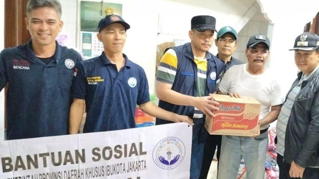 Sudinsos dan BPBD Salurkan Bantuan Darurat untuk Korban Kebakaran Tambora Jakarta Barat