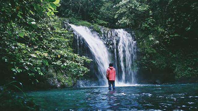 Dengan kondisi airnya yang masih jernih, serta alamnya yang alami nan asri, keberadaan wisata curuh batu blek, Cisayong bisa menjadi destinasi baru wisata alam terbuka bagi warga.
