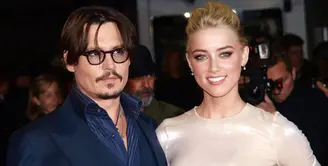 Proses perceraian Johnny Depp dan Amber Heard nampaknya semakin runyam. Pada awalnya, kedua pasangan ini sepakat mendonasikan harta gono-gini yang menjadi hak Amber sebagai istri, namun niat baik ini dibatalkan Depp. (AFP/Bintang.com)