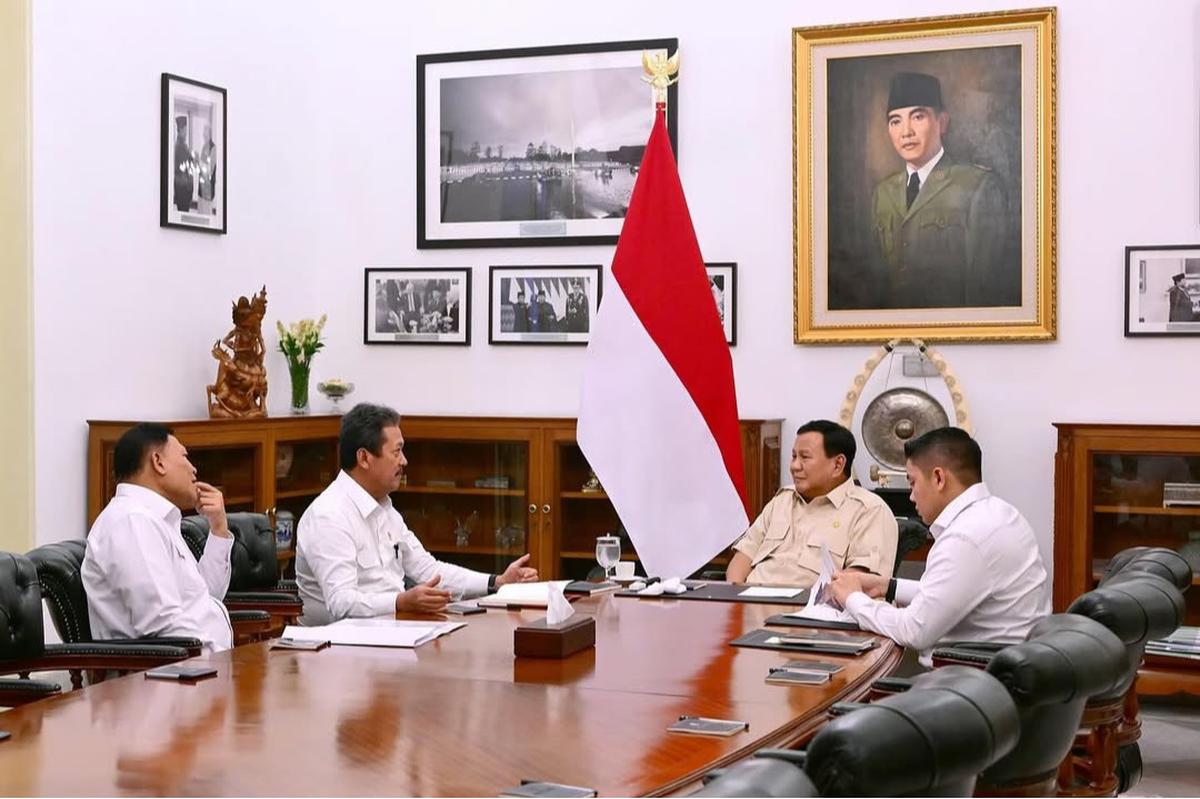 Isi Perintah Tegas Prabowo ke Menteri KKP Geger Pagar Laut, Mayor TNI Teddy Serius Mencatat