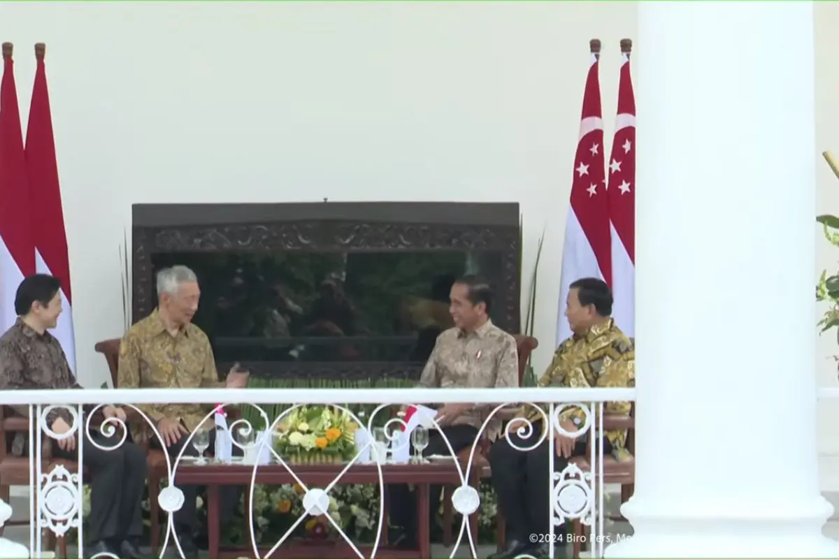 Didampingi Prabowo, Jokowi Sambut Kunjungan PM Singapura di Istana Bogor